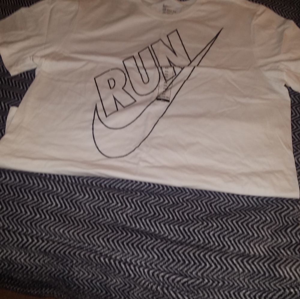 Mens Nike Graphic Tee - Picture 4 of 4